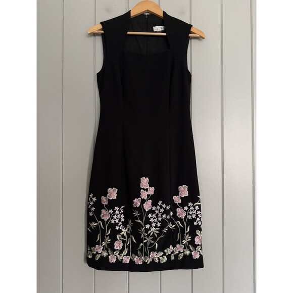 Tahari Arthur S Levine Dress 2 Black Square Neck Sleeveless Floral Embroidery - Picture 1 of 7